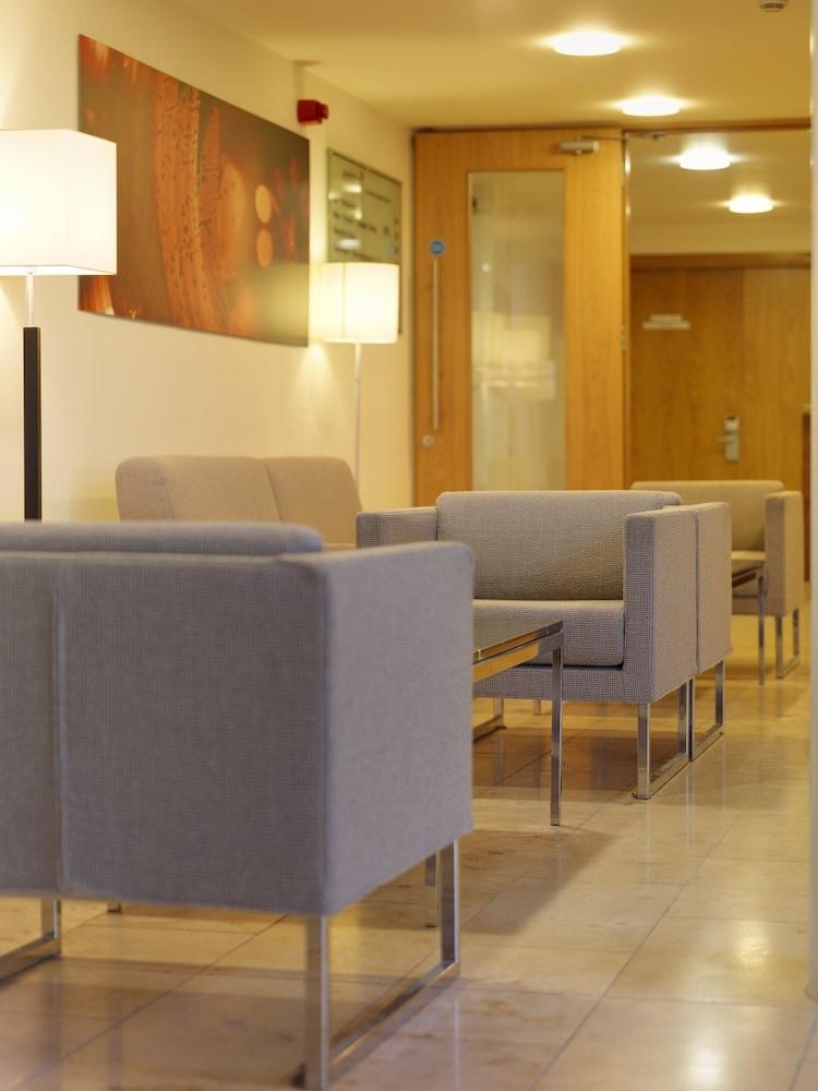 Maldron Hotel Portlaoise Экстерьер фото