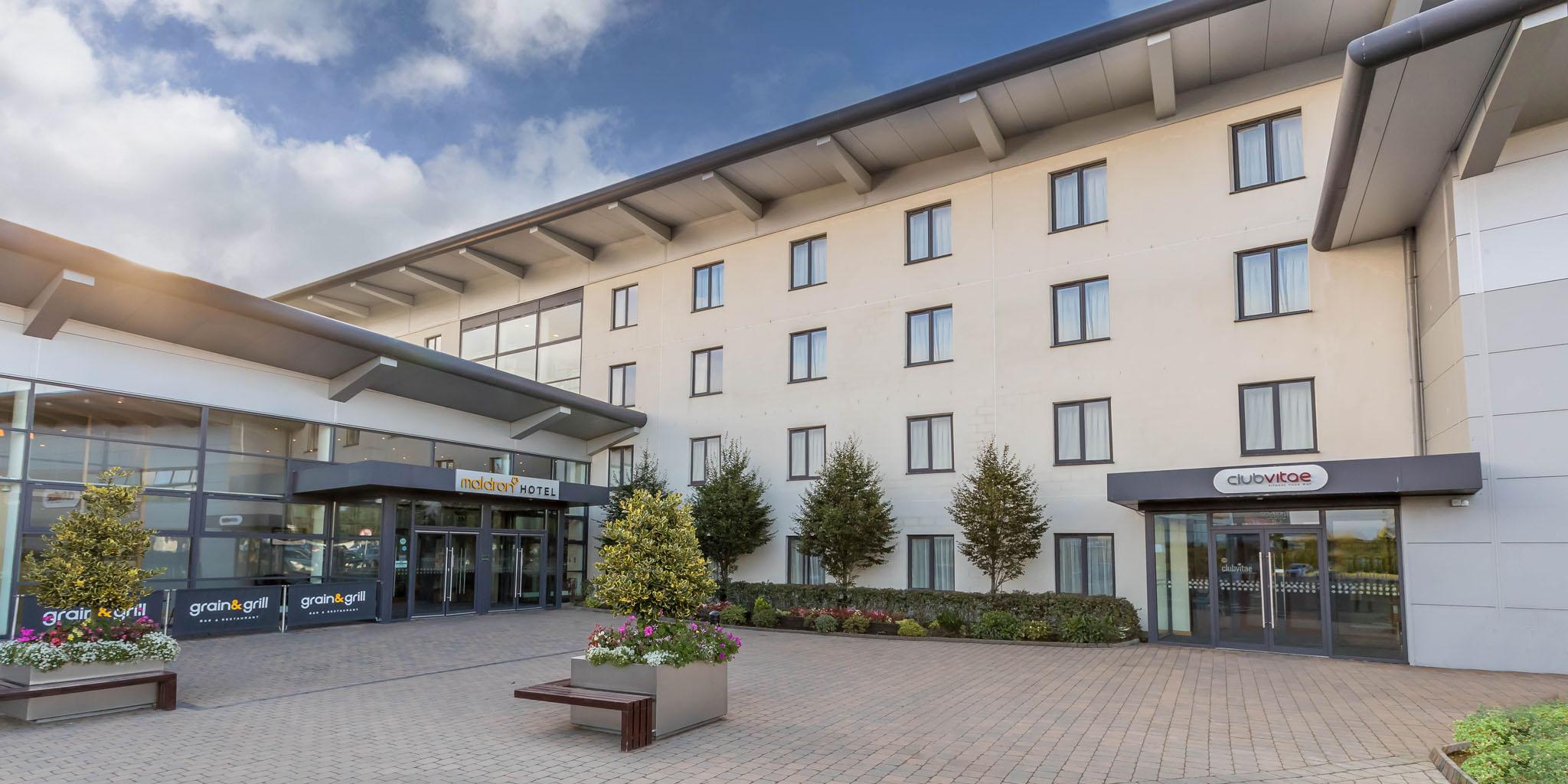Maldron Hotel Portlaoise Экстерьер фото