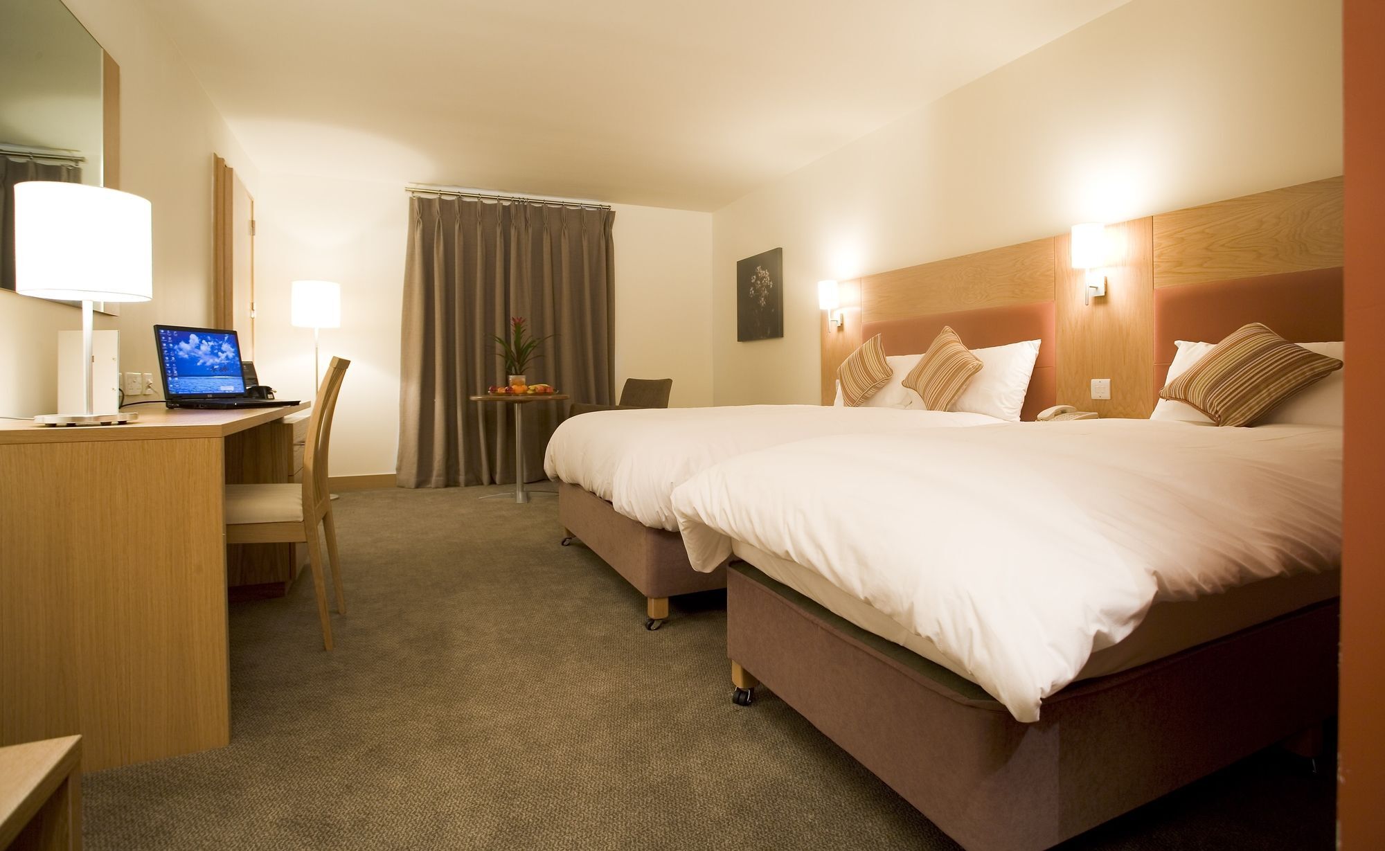 Maldron Hotel Portlaoise Экстерьер фото